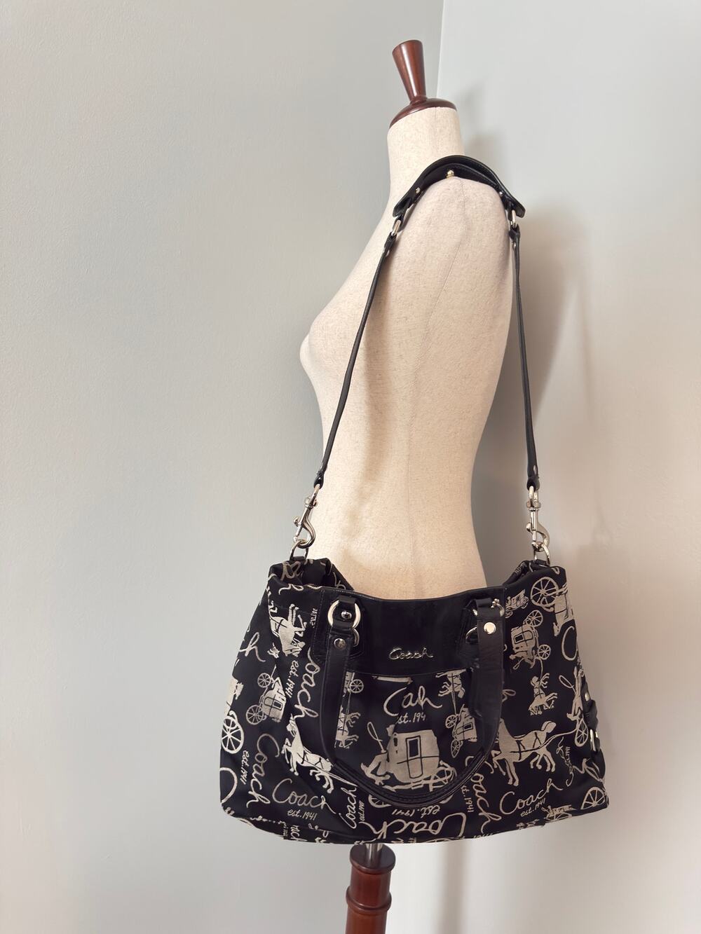 Coach Graffiti Scribble Large Hobo Shoulder purse